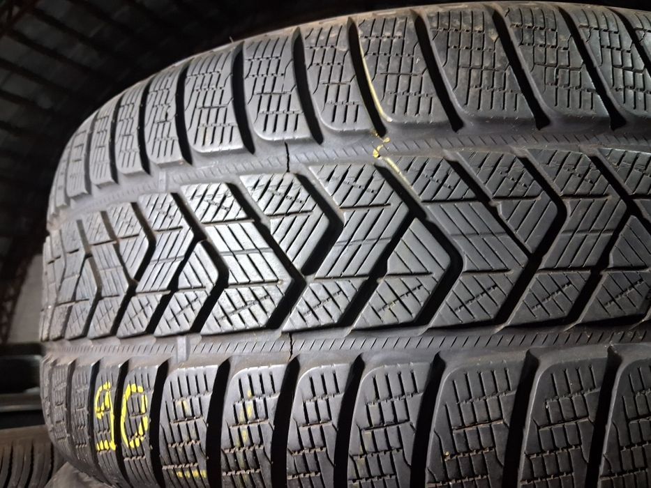 255/40 19 Pirelli scorpion резина зима