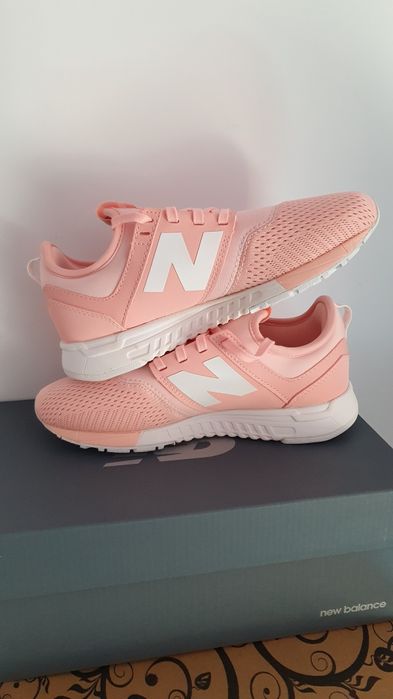 Buty damskie  New Balance modny kolor Rozmiar 35  /  wkładka 22 cm