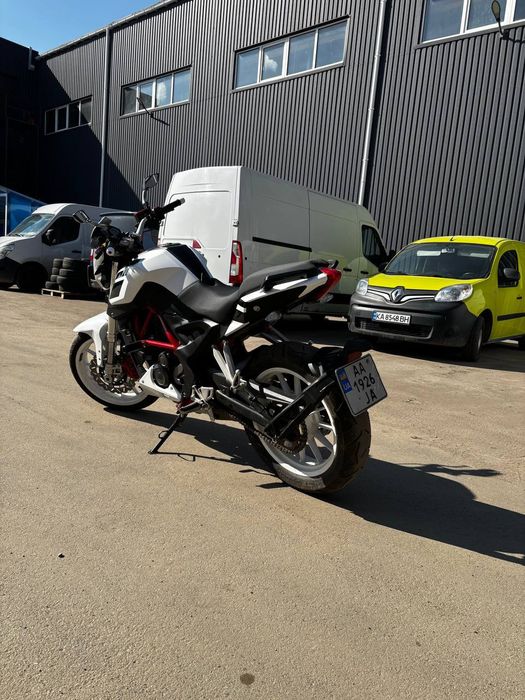 Продам мотоцикл benelli TNT 25