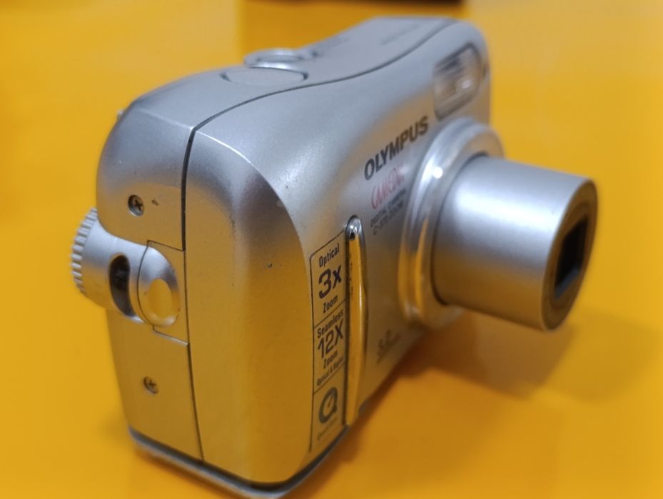 Aparat cyfrowy kompaktowy Olympus C-370, na  baterie AA, 99% OK