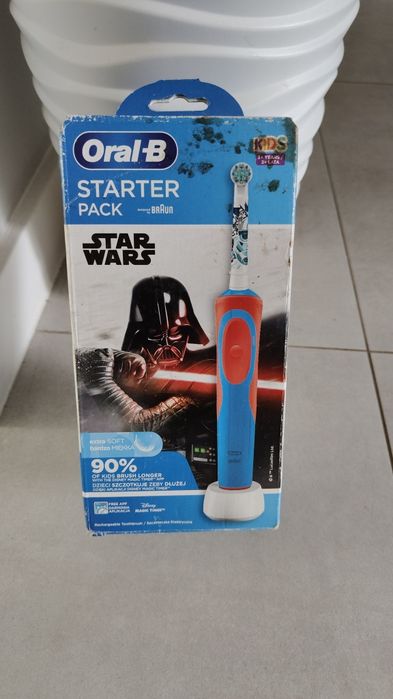 Elektryczna szczoteczka oral b Star Wars