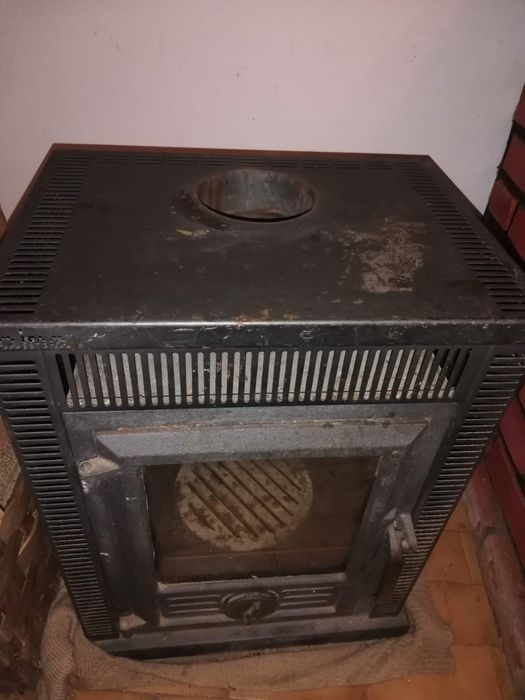 Salamandra em ferro fundido