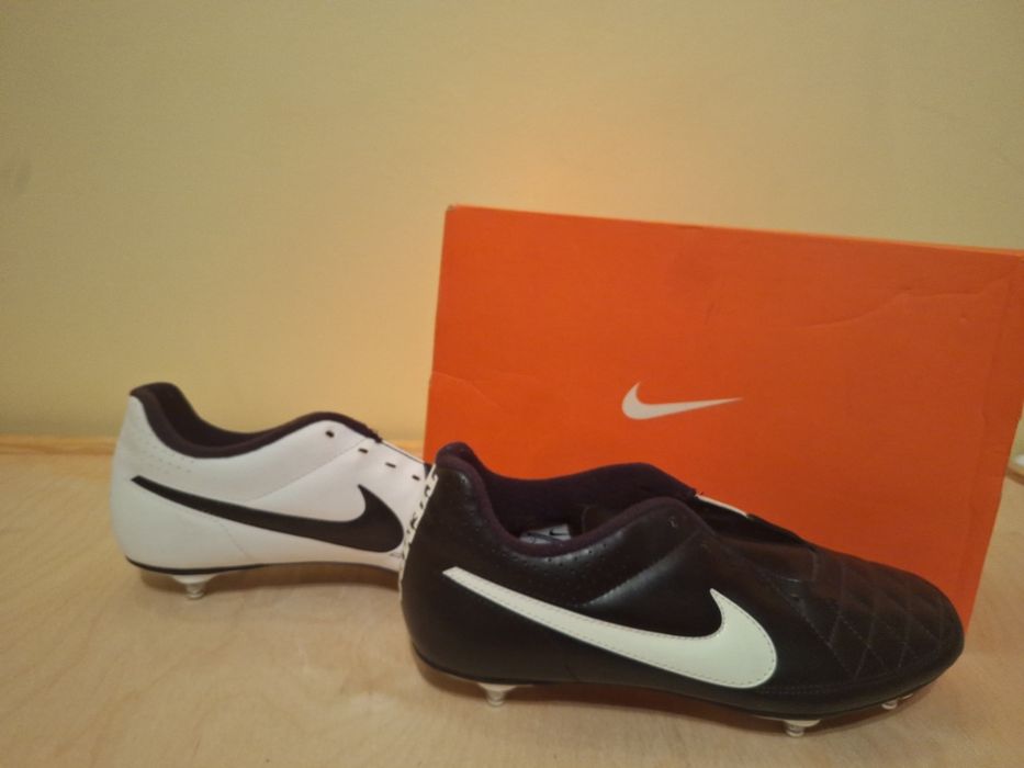 Buty piłkarskie Nike Mercurial Victory 4 IC