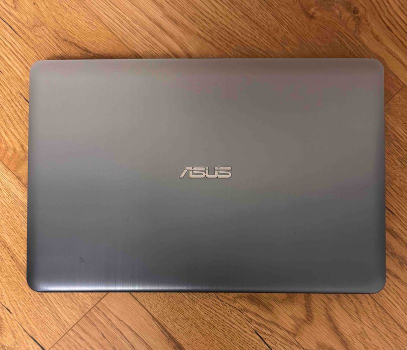 Ігровий ноутбук Asus  4-ядра, ссд, відео 8г, ддр 4, акумулятор до 7 годин, фірмова сумка у подарунок