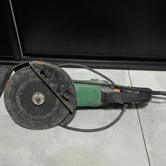 Szlifierka Kątowa TECFORM 2000 W  - 56G120 | Używana |