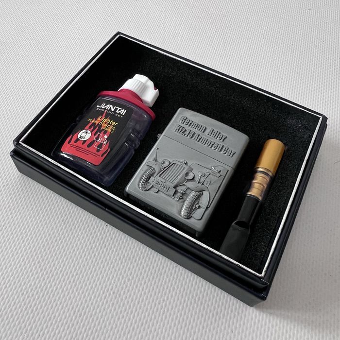 Набор безиновая зажигалка Kantai A8 + бензин форма Zippo