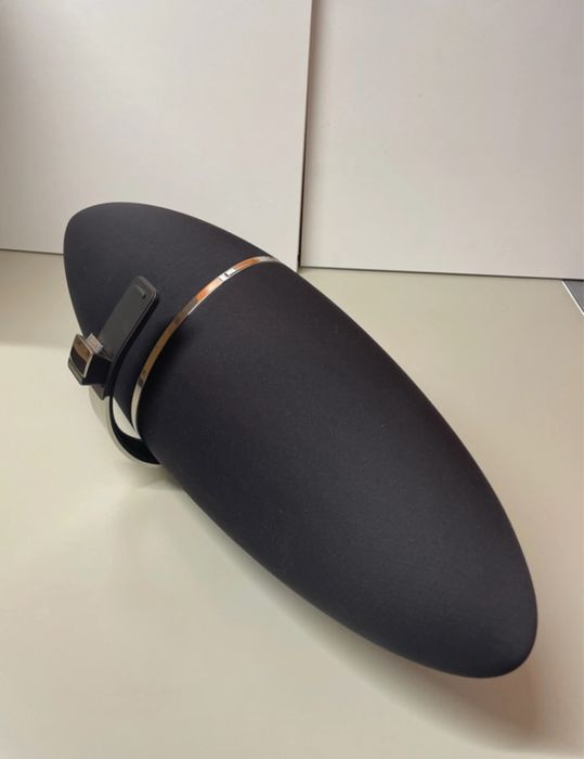 Coluna de som zeppelin da bowers & Wilkins