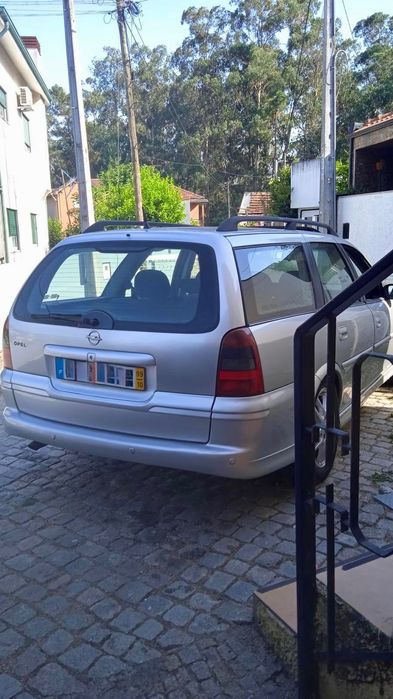 Opel Vectra B Caravan 2.0 DTI Sport (1999) – Com Teto de Abrir