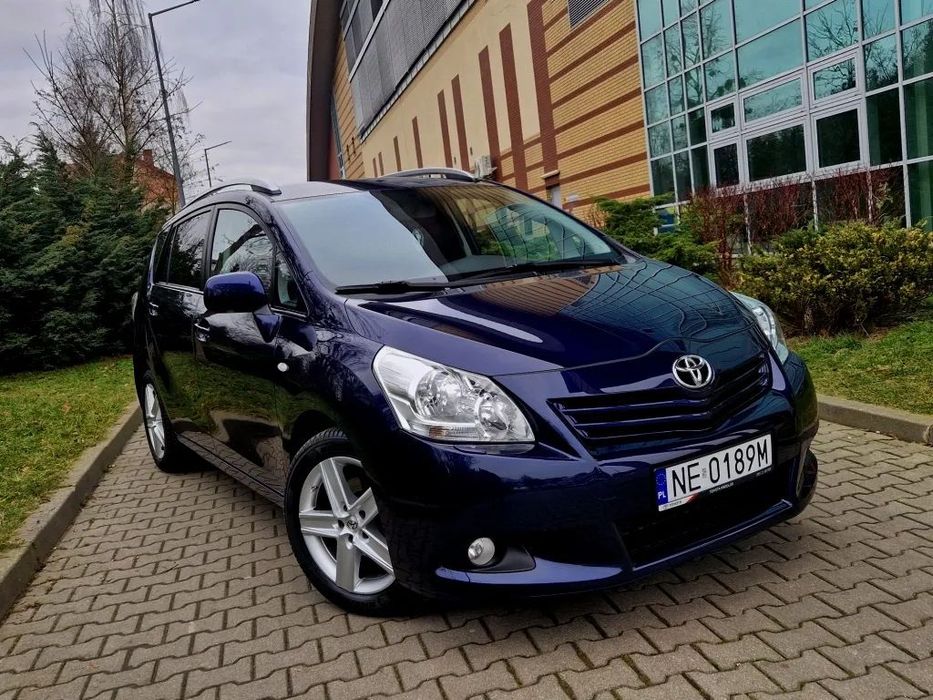 Toyota Verso 7 foteli_Alu 17_Podgrzewane fotele_Niski przebieg_Bezwypadkowy