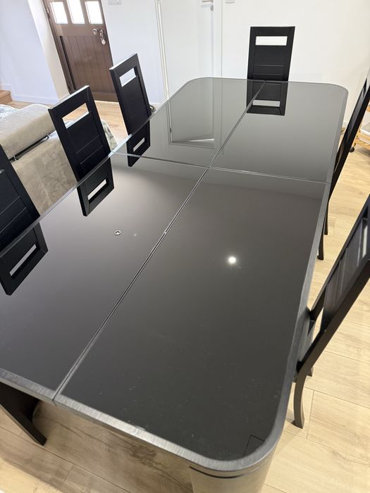 Mesa de Madeira de carvalho Maciça pintada a preto com tampo de vidro, extensível