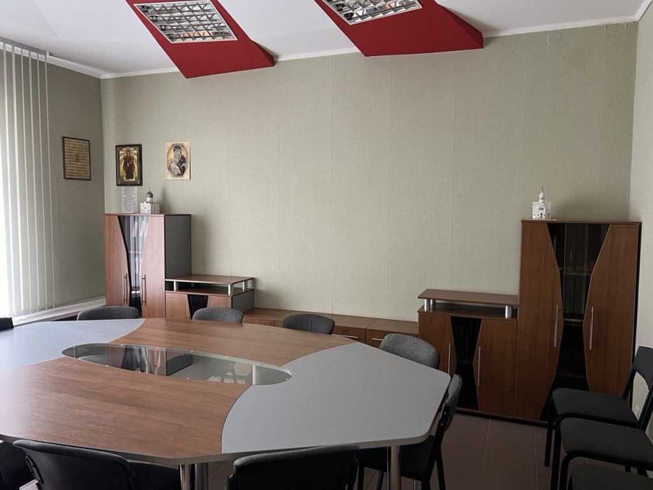 Пропонуємо в оренду офісне приміщення на Подолі.