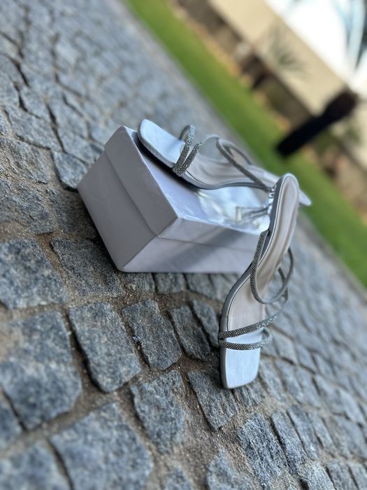 Sapatos da Shein, preço negociável