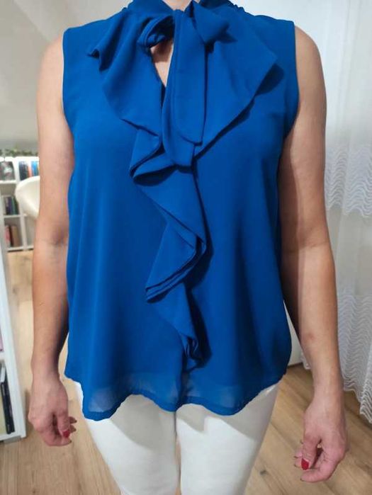 Bluzka wiązana na szyi