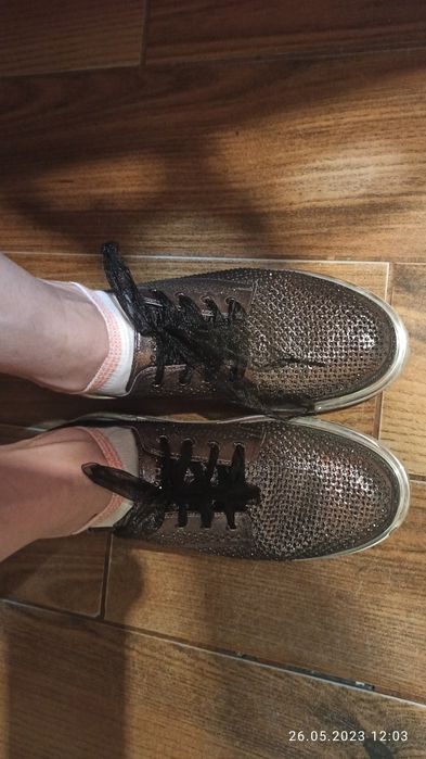 Продам кожаные туфли