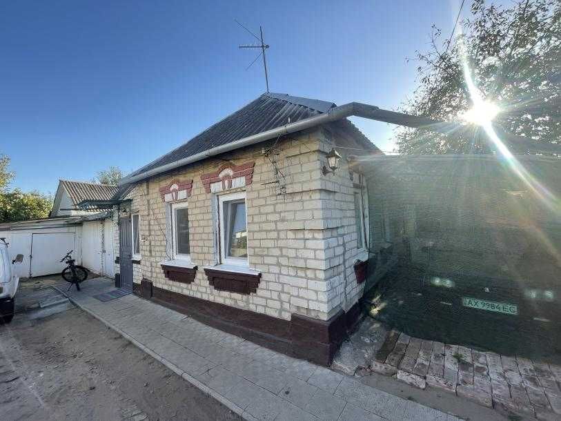 Продам будинок в Дергачах , в районі стадіону