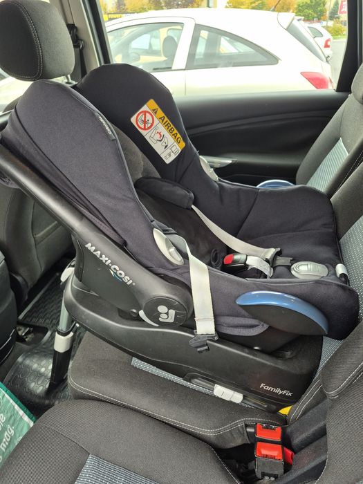 Maxi Cosi fotelik + baza
