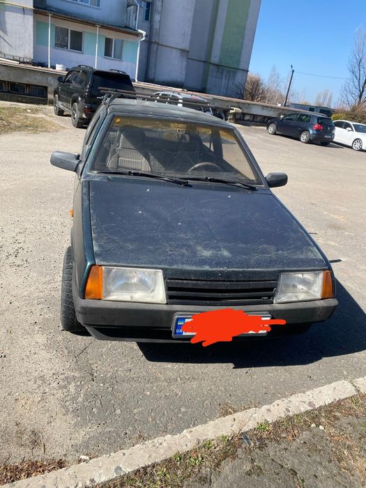 ВАЗ 21083 інжектор 2001 року.