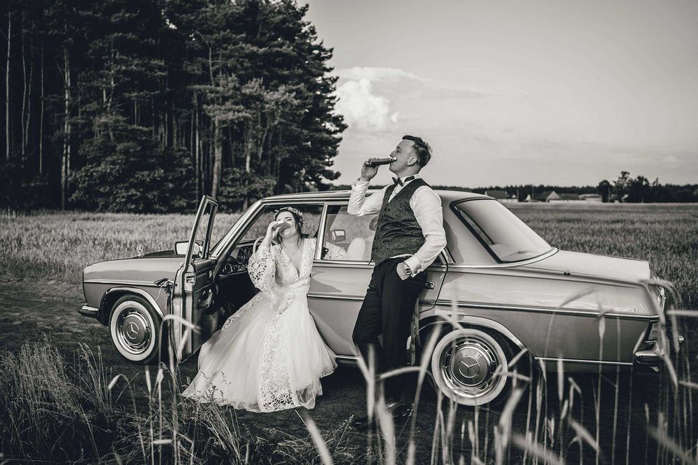 Auto do ślubu - Złoty Mercedes W115