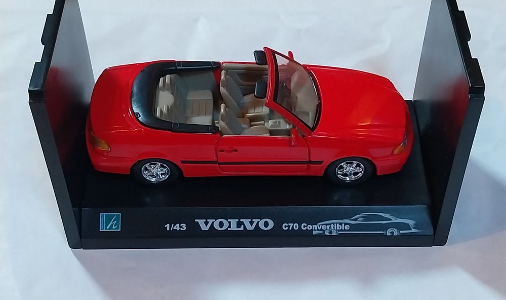 Miniatura Volvo C70 Cabrio escala 1/43