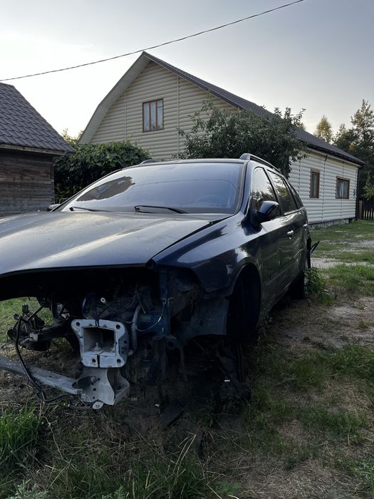 В продажі рено лагуна в розборі 1.9 дизель