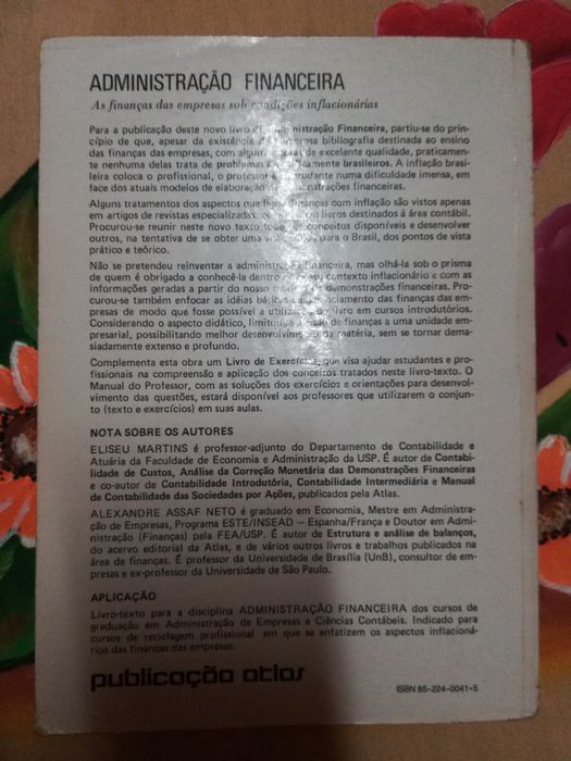 Vendo Livro de Administração Financeira