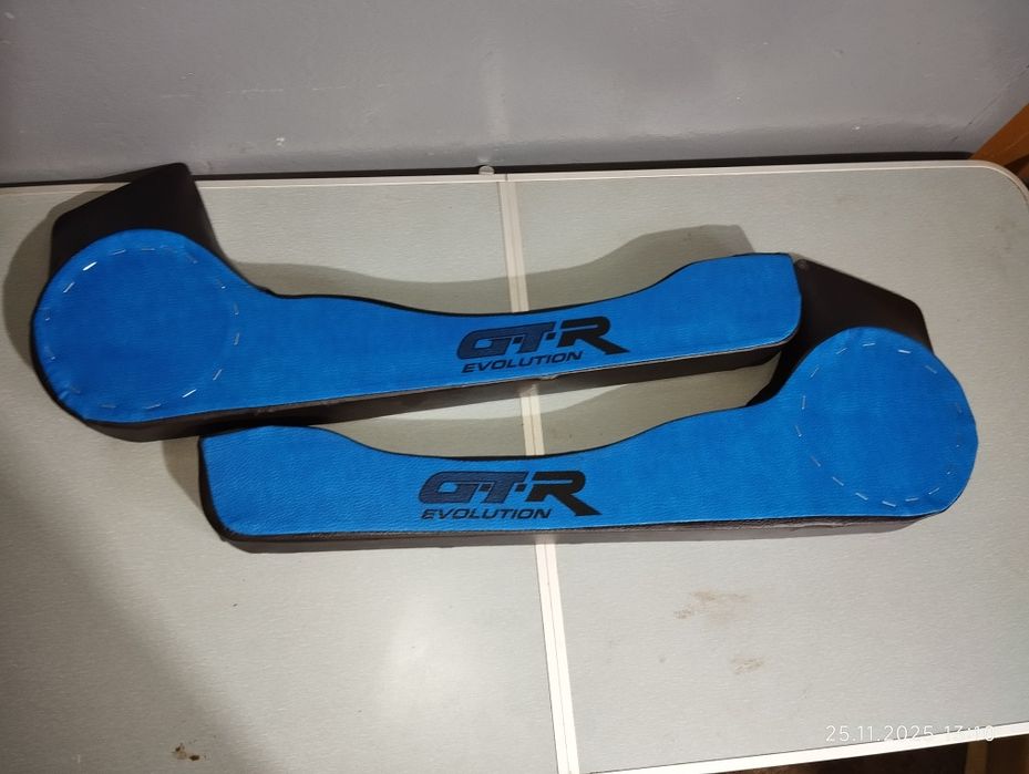 Продам накладки  на ваз 2108-09