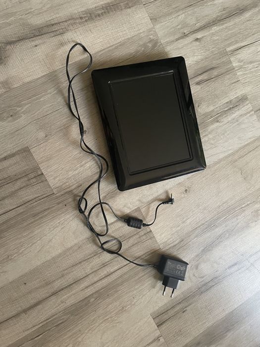 Elektroniczna ramka do zdjec