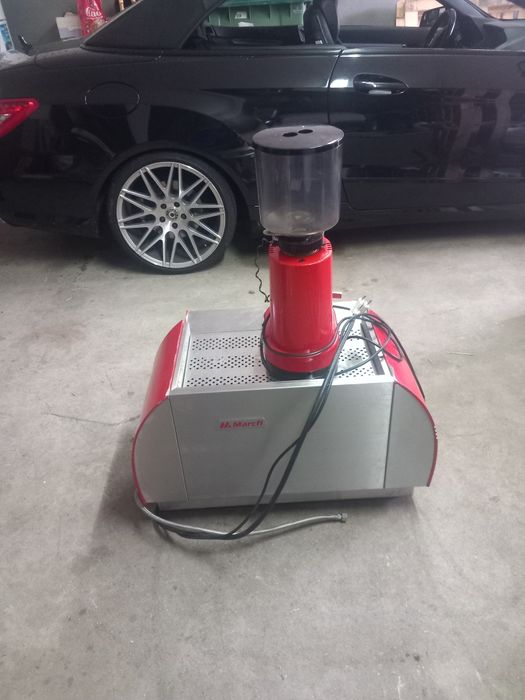 Maquina de café e moinho