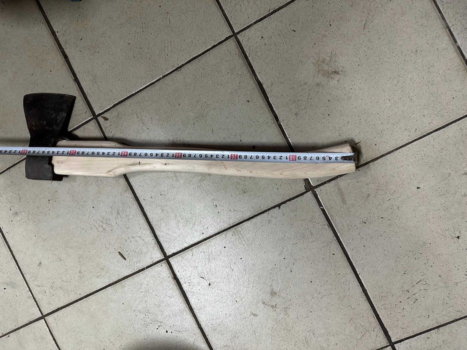 Топор хозяйственный