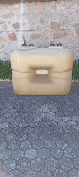 Vendo Depósito de caldeira de aquecimento (1000l)