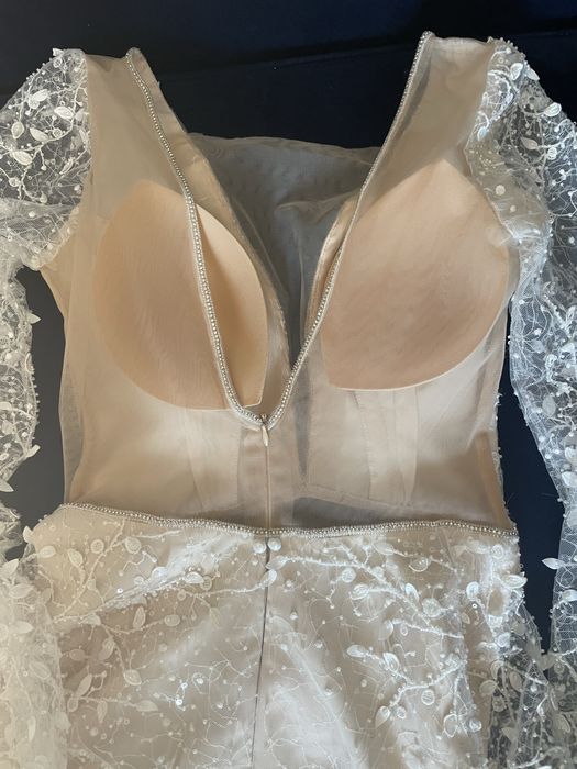 Suknia ślubna z koronki