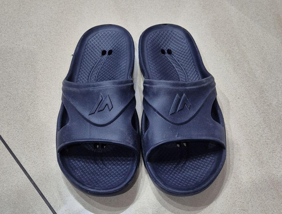 Klapki basenowe Martes