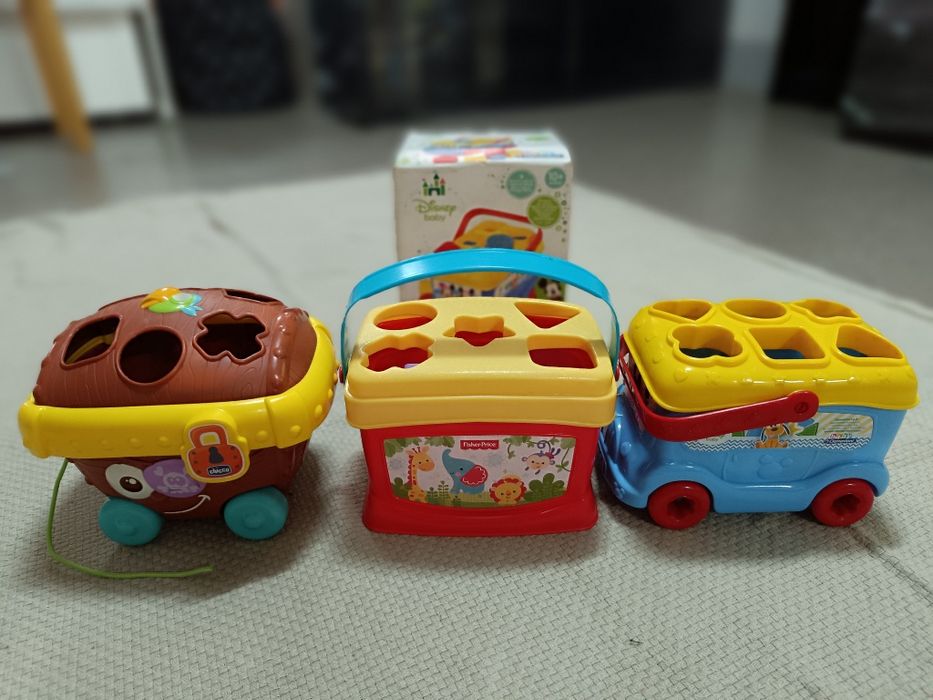 3 Conjuntos de Blocos Infantis de Formas e Cores Diferentes