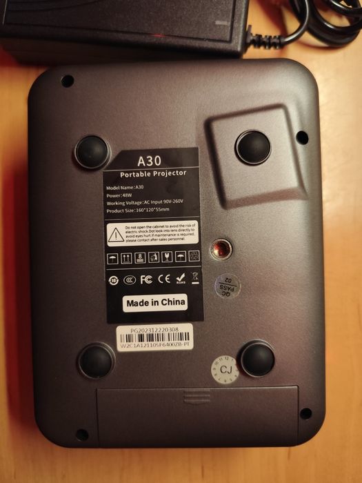 Проектор, домашній кінотеатр aun A30