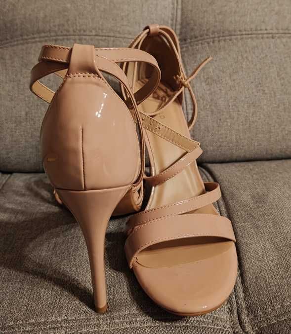 Różowe standałki na szpilce duzy rozmiar 45