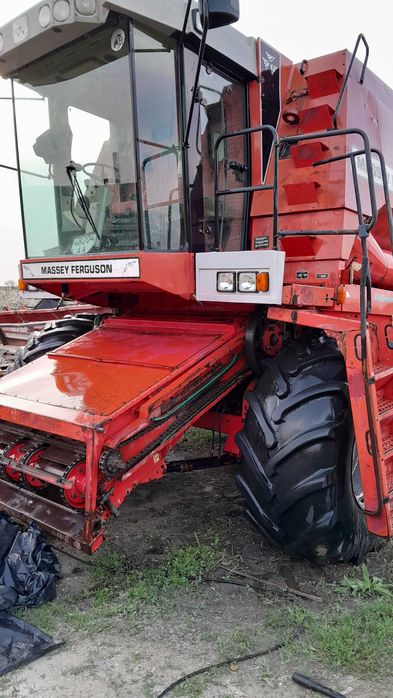 Комбайн Massey Ferguson 40