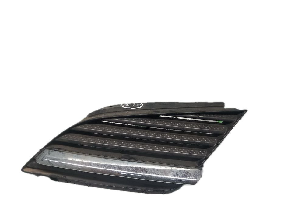 Grelha frente NISSAN Primera Sedan (P12)