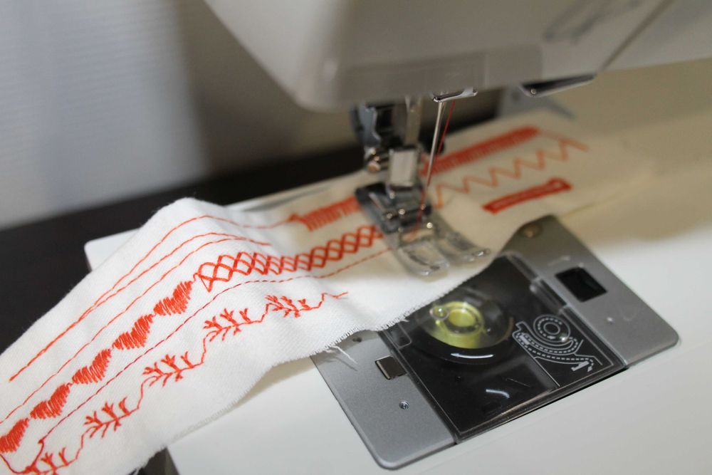 NOWA Maszyna do Szycia Komputerowa NECCHI NM 2000 - Gwarancja 24 M!