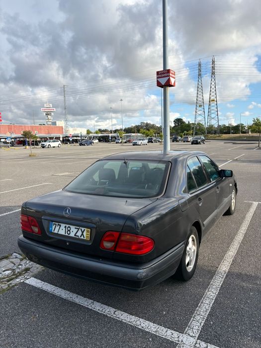 Mercedes E290  td