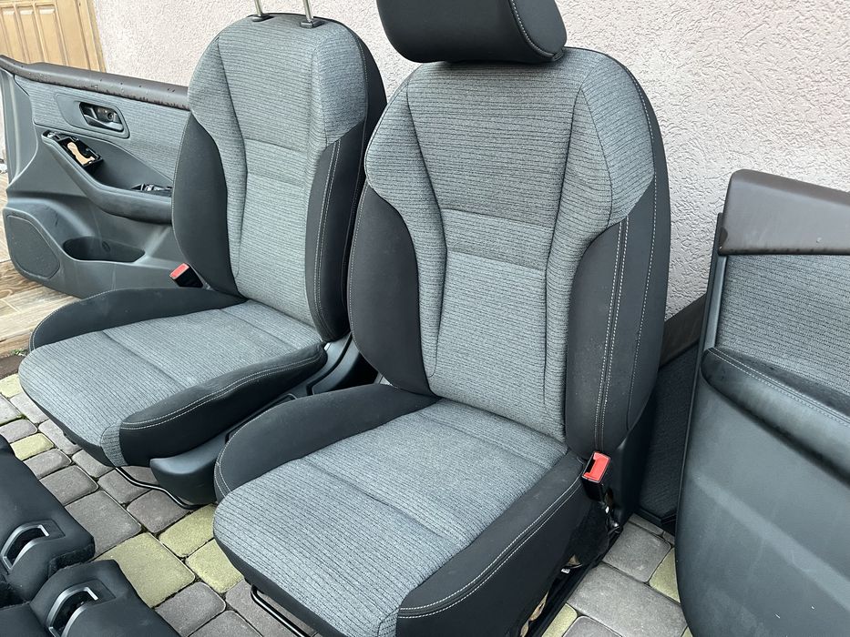 Салон Сидіння Ніссан Рог Т33