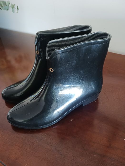 Sapatos com cunha linha conforto
