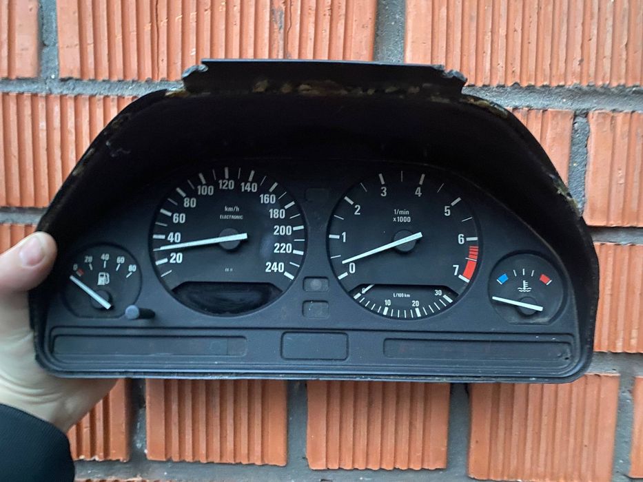 приборка bmw e34 520i