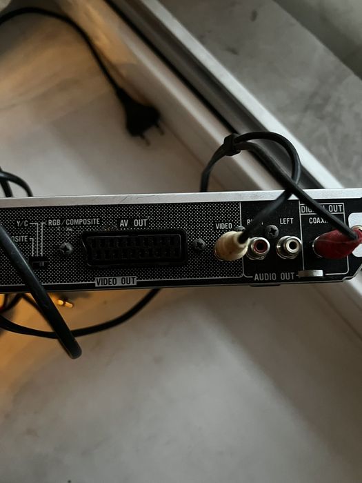 Продам DVD програвач JVC
Без пульта . Олх доставка .