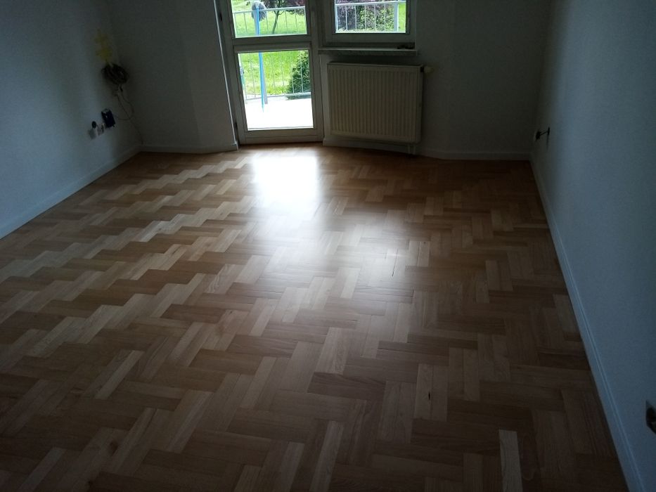Cyklinowanie parkietów,schodów układanie parkietu paneli,schody