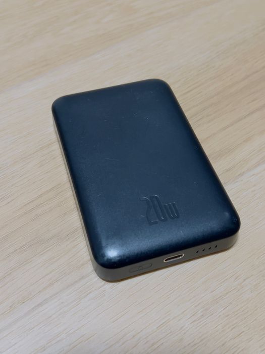 PowerBank baseus czarny używany