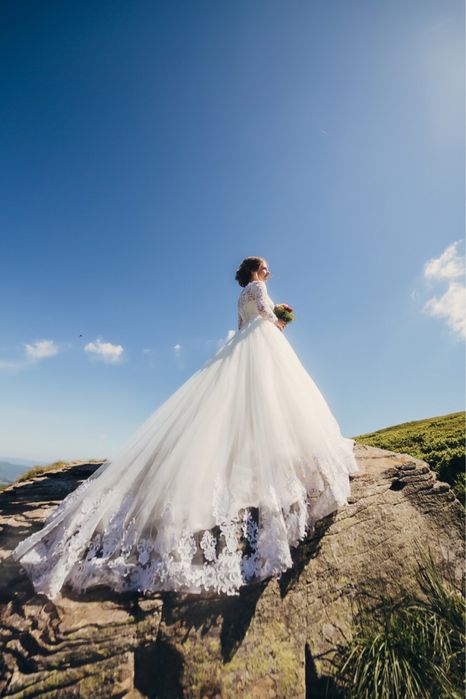 Продам весільне плаття, в хорошому стані