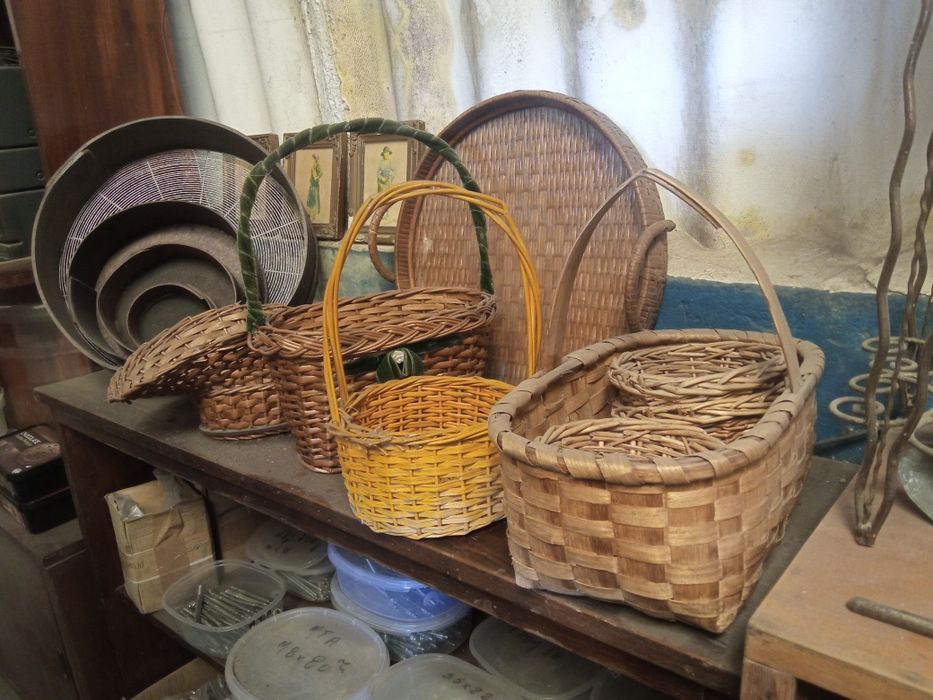 Lote de cestos e peneiras antigas