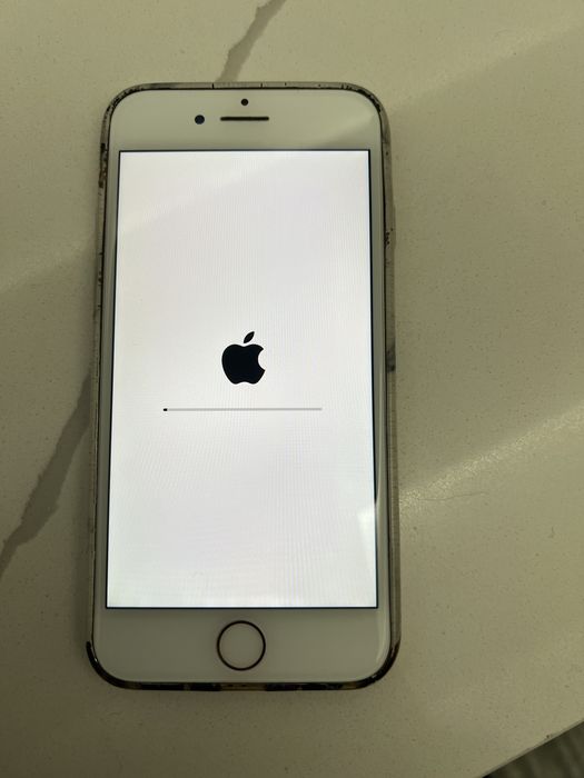 Iphone 8- 64GB desbloqueado