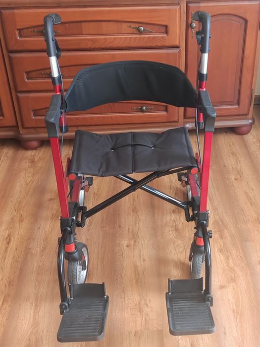 Balkonik chodzik dla starszej osoby składany