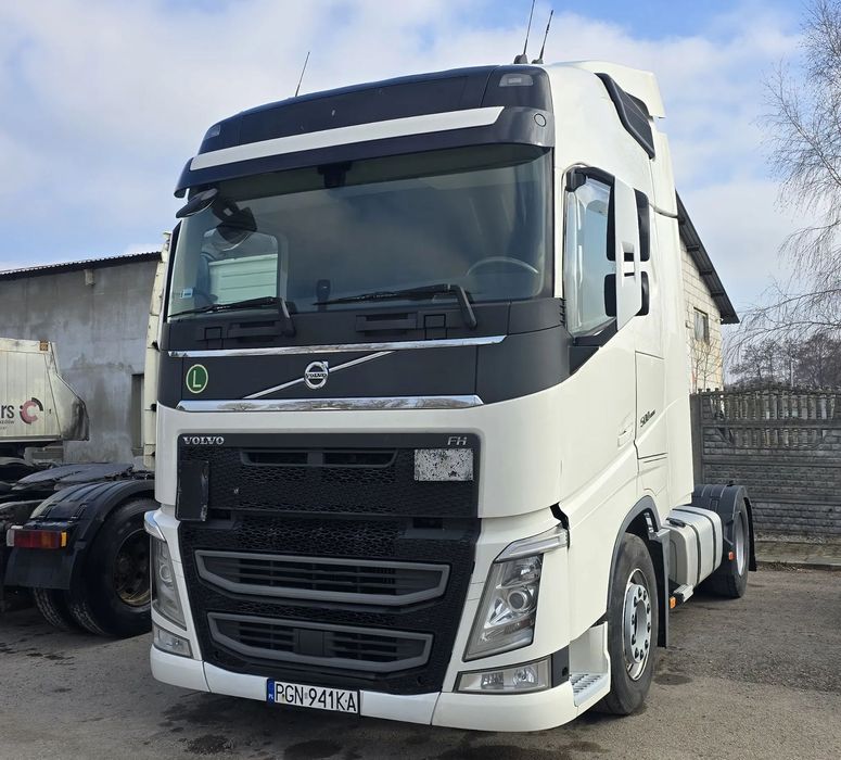 Volvo FH 4  Volvo FH4 500 KM mega/lowdeck EURO 6 wysokie siodło